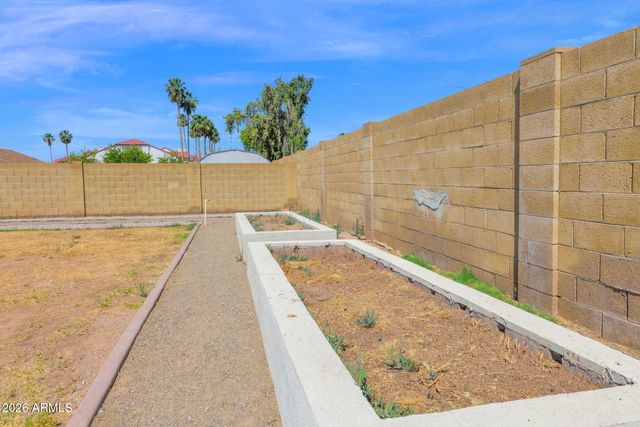 2248 E CALYPSO Avenue, Mesa, AZ 85204