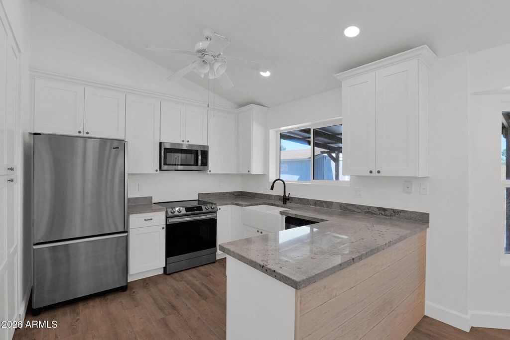 Image 10 of property listing at 2248 E CALYPSO Avenue, Mesa, AZ 85204