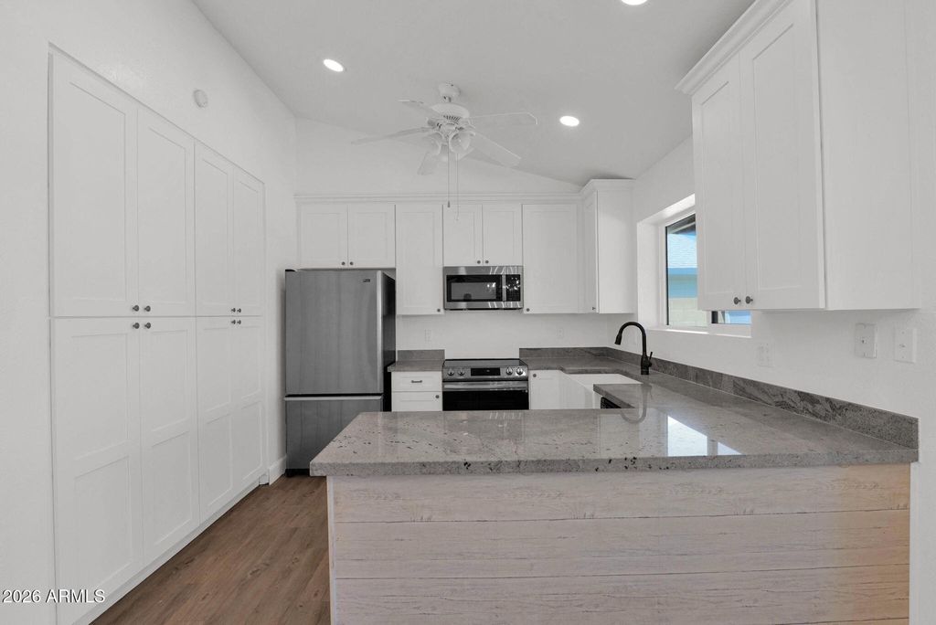 Image 9 of property listing at 2248 E CALYPSO Avenue, Mesa, AZ 85204