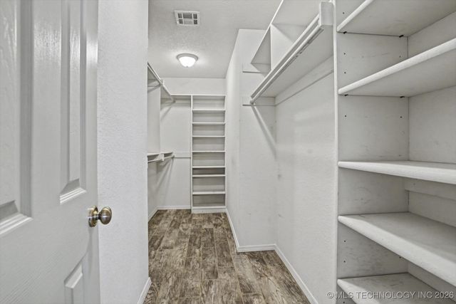 1601 E Holly Avenue, Sand Springs, OK 74063