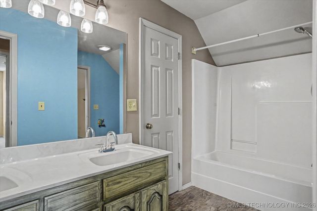 1601 E Holly Avenue, Sand Springs, OK 74063