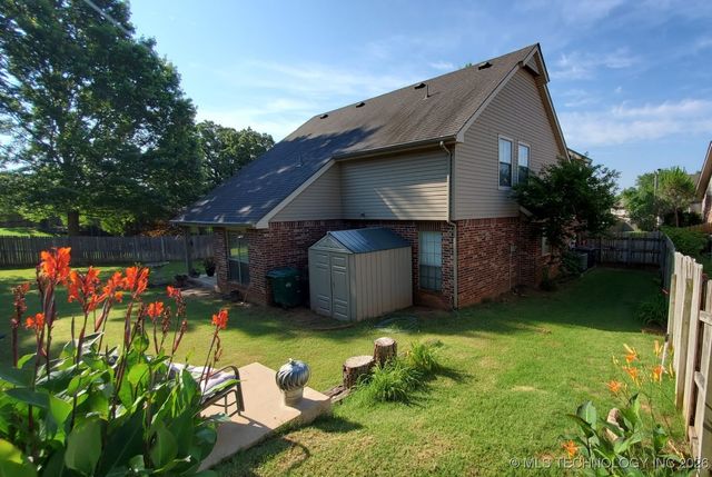 1601 E Holly Avenue, Sand Springs, OK 74063