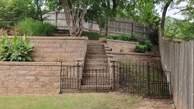 1601 E Holly Avenue, Sand Springs, OK 74063