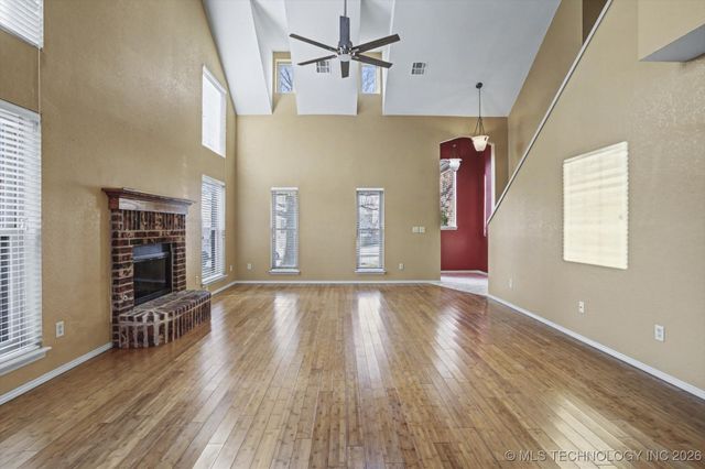 1601 E Holly Avenue, Sand Springs, OK 74063