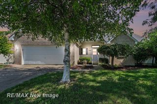 4439 W Edge Way, Grand Blanc, MI 48439