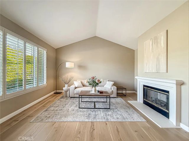 751 Parmenter Court, Thousand Oaks, CA 91362