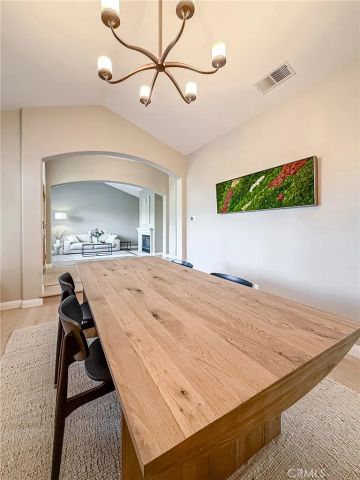 751 Parmenter Court, Thousand Oaks, CA 91362