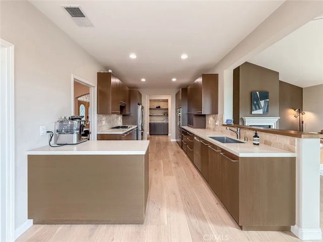 751 Parmenter Court, Thousand Oaks, CA 91362