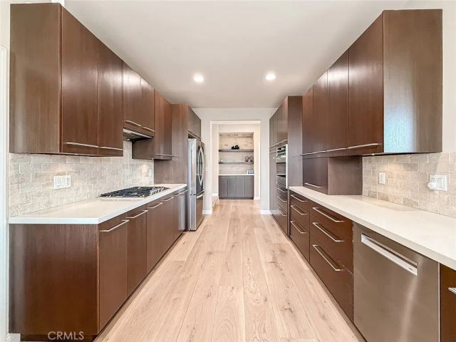 751 Parmenter Court, Thousand Oaks, CA 91362