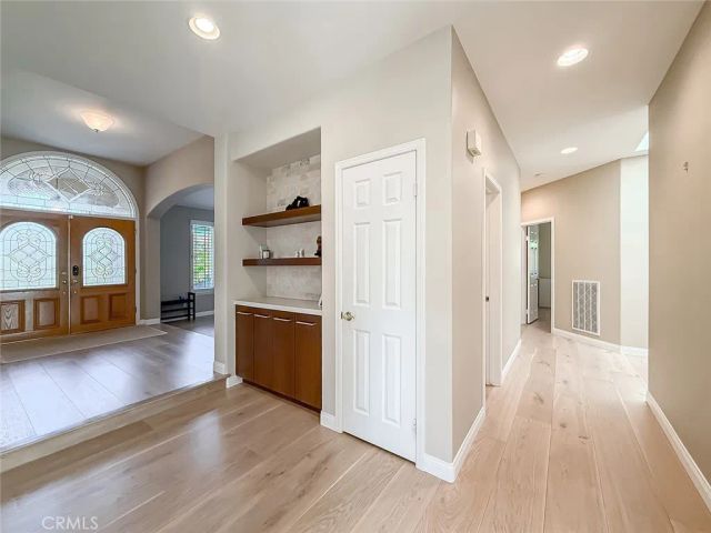 751 Parmenter Court, Thousand Oaks, CA 91362