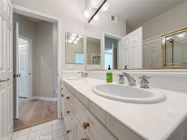 751 Parmenter Court, Thousand Oaks, CA 91362