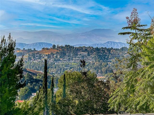 751 Parmenter Court, Thousand Oaks, CA 91362