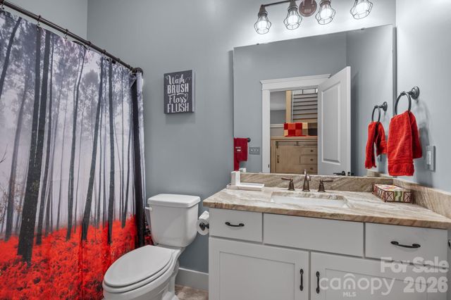 2 Wood Path Lane, Arden, NC 28704