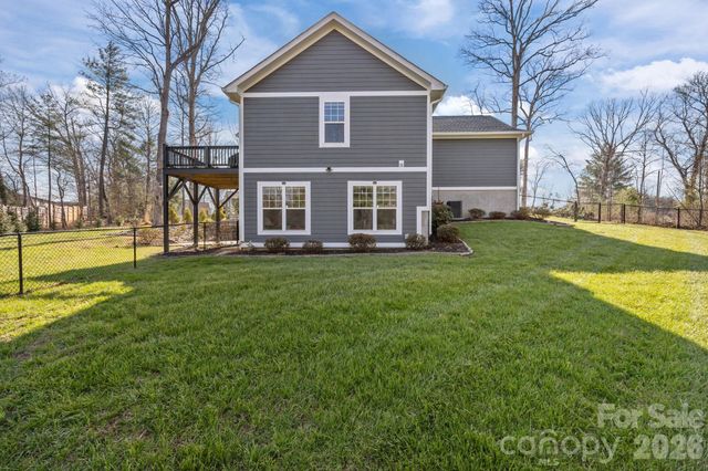 2 Wood Path Lane, Arden, NC 28704