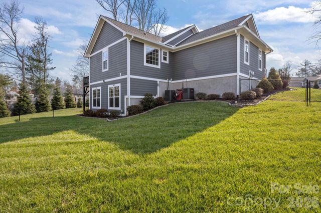2 Wood Path Lane, Arden, NC 28704