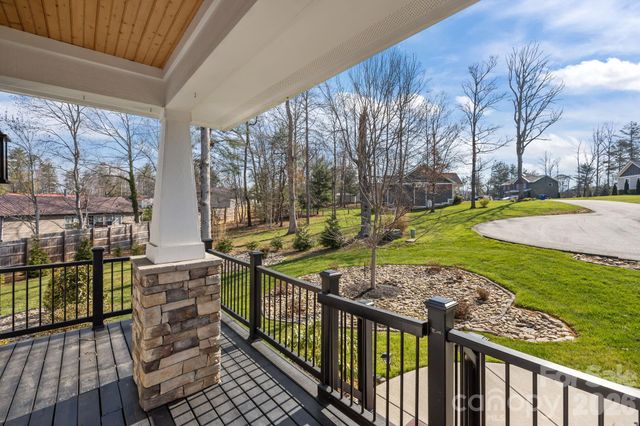 2 Wood Path Lane, Arden, NC 28704