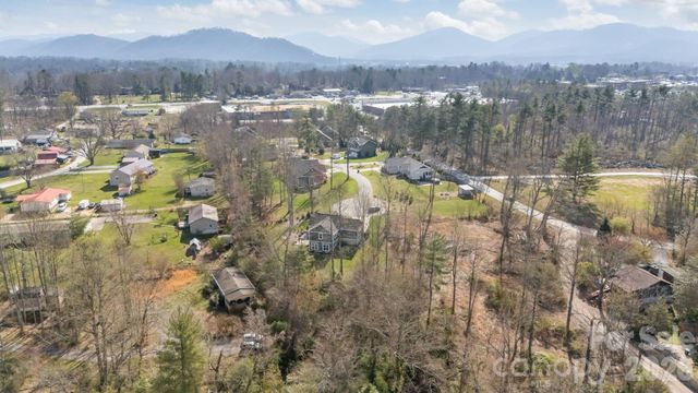 2 Wood Path Lane, Arden, NC 28704