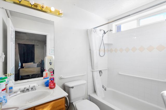 3130 Vista Grande Drive NW, Albuquerque, NM 87120