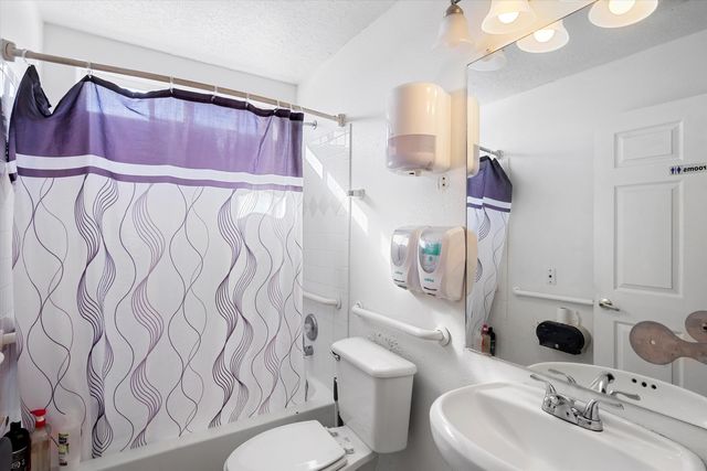 3130 Vista Grande Drive NW, Albuquerque, NM 87120