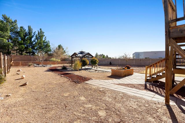 3130 Vista Grande Drive NW, Albuquerque, NM 87120