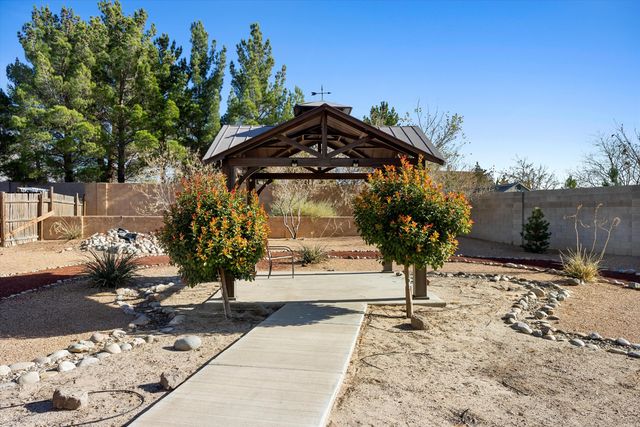 3130 Vista Grande Drive NW, Albuquerque, NM 87120