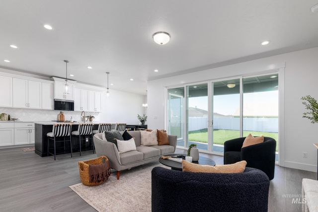 874 W Bay St, Middleton, ID 83644