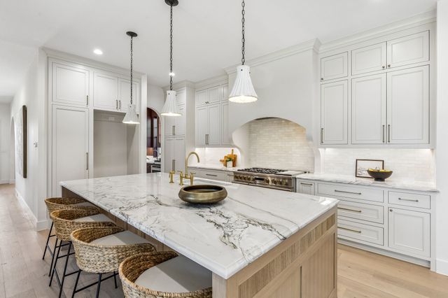 6402 Westlake Avenue, Dallas, TX 75214