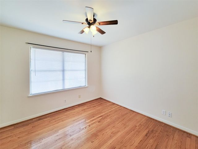 5442 Kinglet Street, Houston, TX 77096