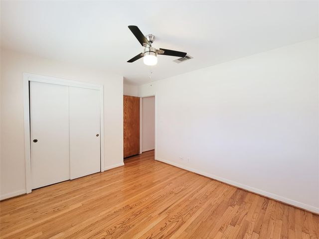 5442 Kinglet Street, Houston, TX 77096