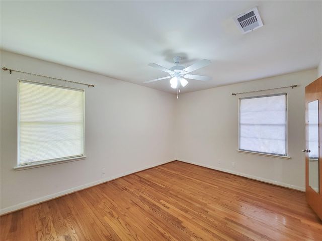 5442 Kinglet Street, Houston, TX 77096