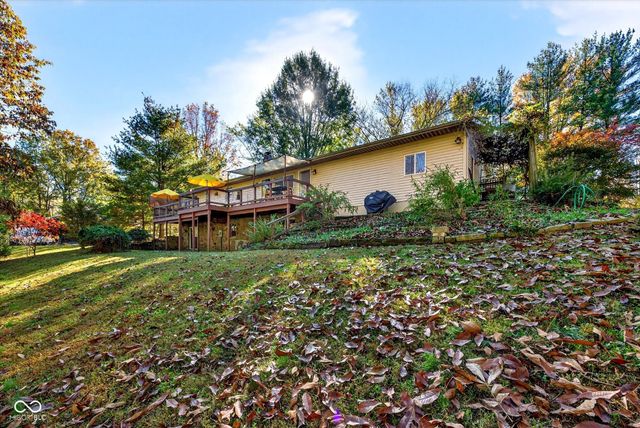 9245 E Woodview Drive, Bloomington, IN 47401