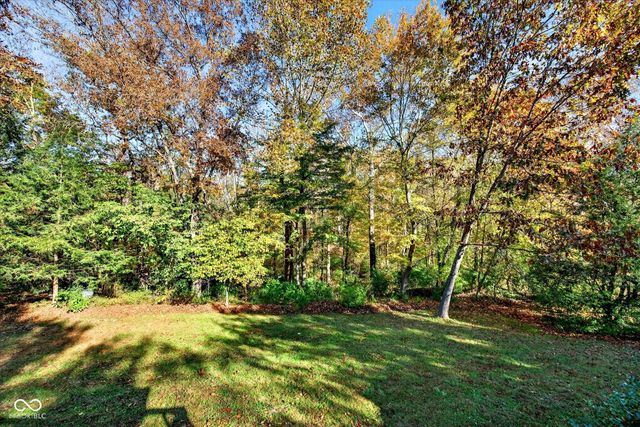 9245 E Woodview Drive, Bloomington, IN 47401