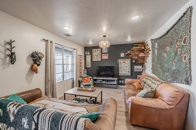 3305 Swan Street, Haltom City, TX 76117