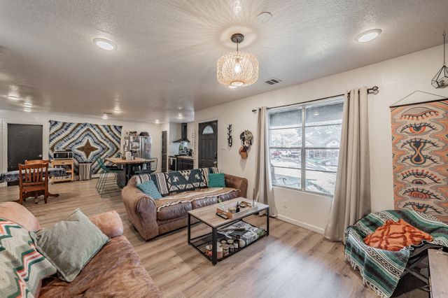 3305 Swan Street, Haltom City, TX 76117