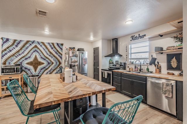 3305 Swan Street, Haltom City, TX 76117