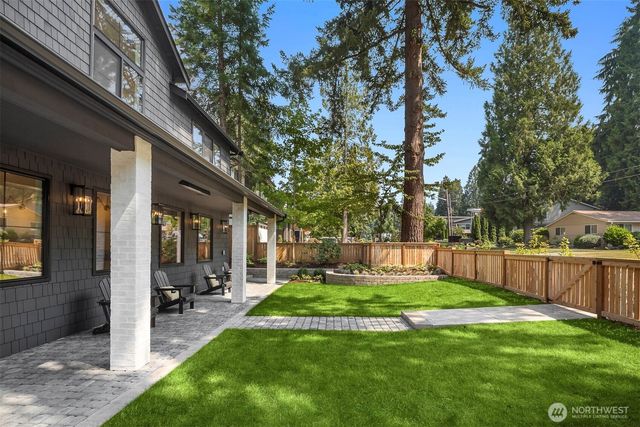 12416 NE 72nd Street, Kirkland, WA 98033