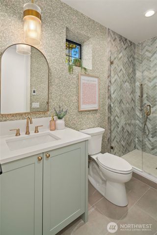 12416 NE 72nd Street, Kirkland, WA 98033