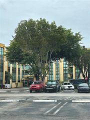 11750 SW 18th St 421-1, Miami, FL 33175