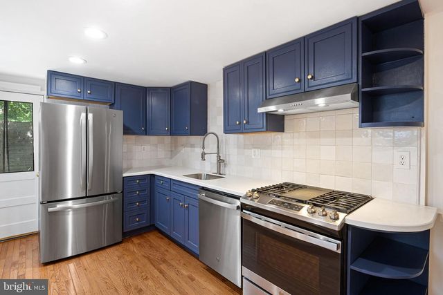 439 W GEORGE ST, Philadelphia, PA 19123
