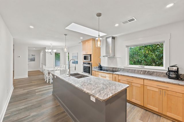 366 Lakeshore Dr., Pawleys Island, SC 29585