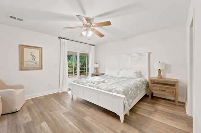 366 Lakeshore Dr., Pawleys Island, SC 29585