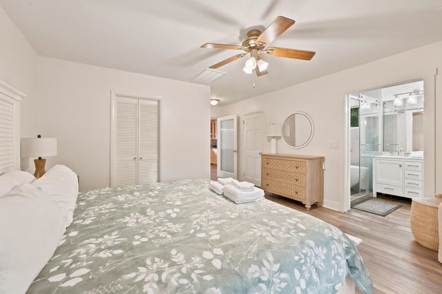 366 Lakeshore Dr., Pawleys Island, SC 29585