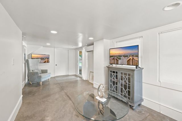 366 Lakeshore Dr., Pawleys Island, SC 29585