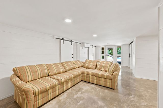 366 Lakeshore Dr., Pawleys Island, SC 29585
