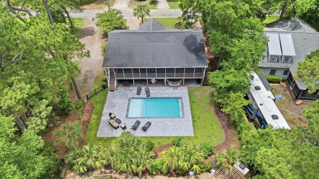 366 Lakeshore Dr., Pawleys Island, SC 29585