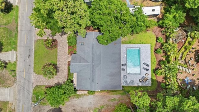 366 Lakeshore Dr., Pawleys Island, SC 29585