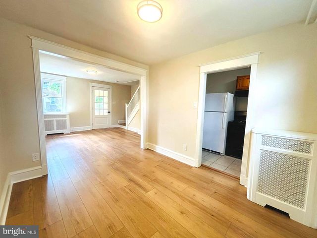 923 EDGEMORE RD, Philadelphia, PA 19151