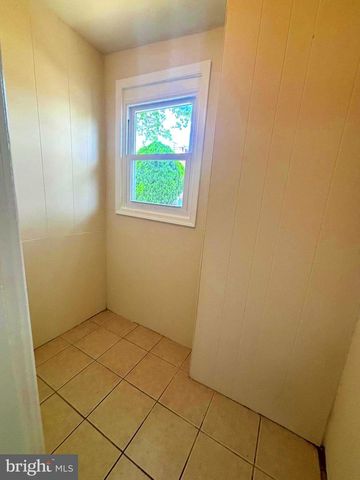 923 EDGEMORE RD, Philadelphia, PA 19151