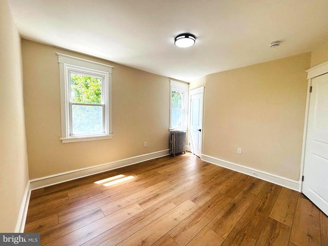 923 EDGEMORE RD, Philadelphia, PA 19151