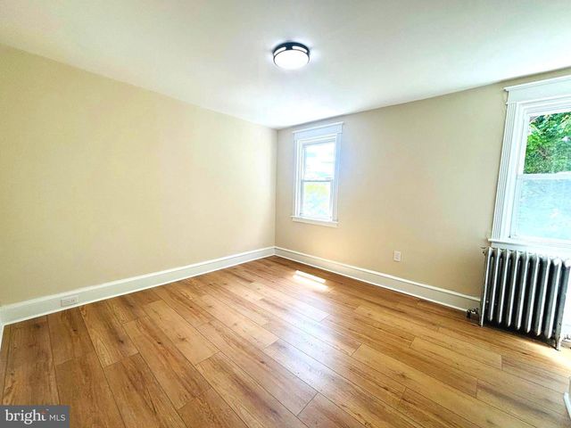923 EDGEMORE RD, Philadelphia, PA 19151